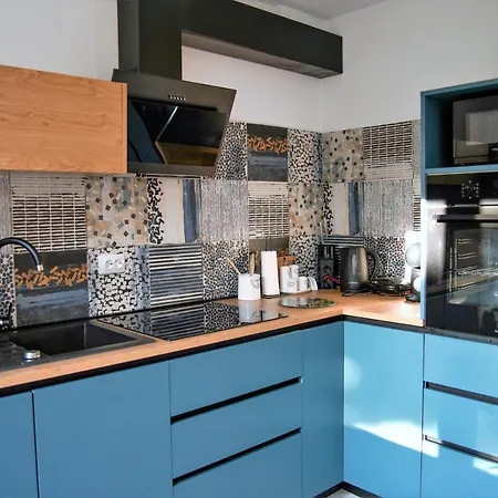 Appartamento Stunning New In Centre Of